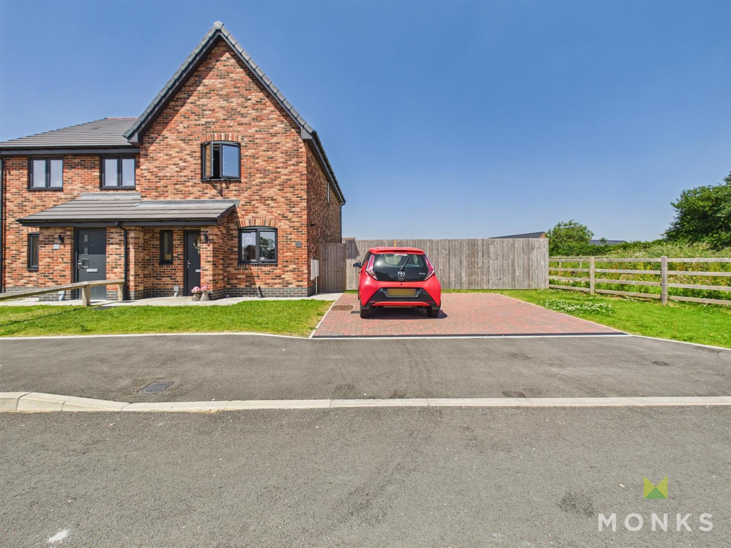 20 Morlas Meadows, Oswestry, SY11 3FJ For Sale